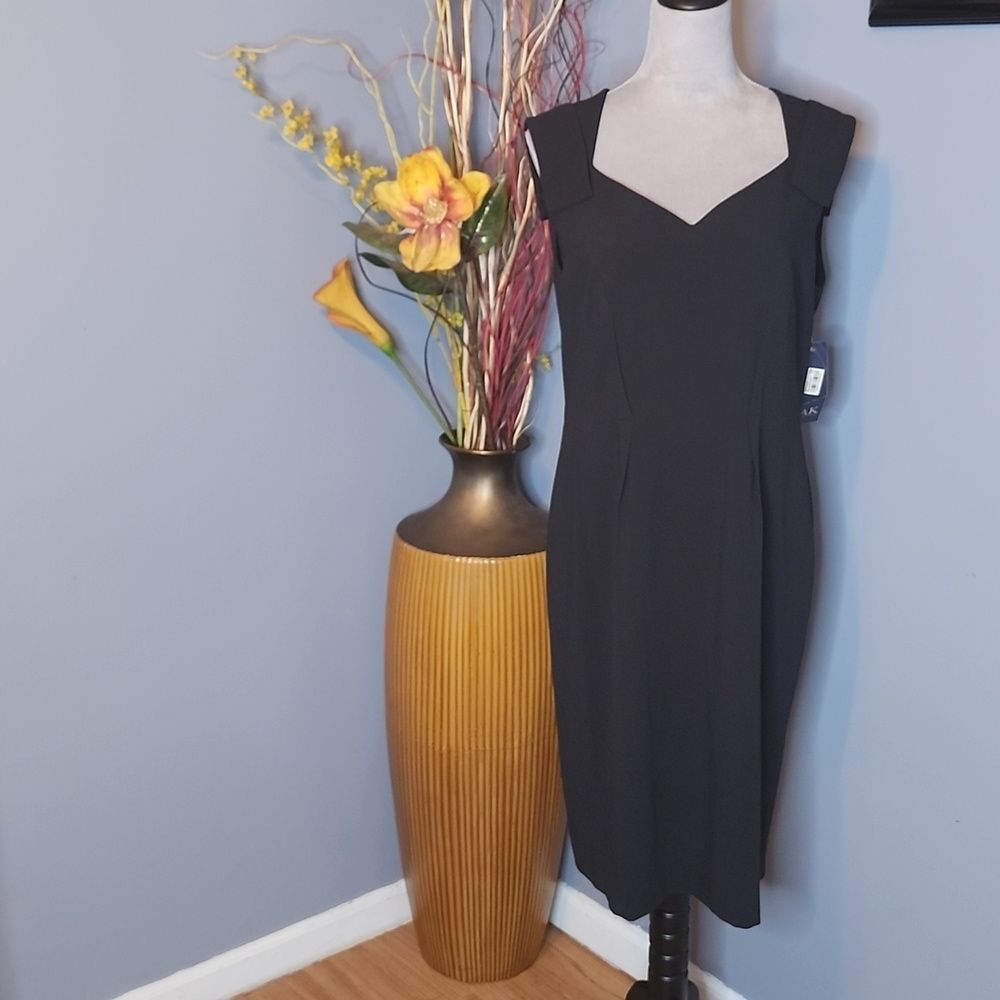 Anne Klein Black Sleeveless Dress Size 12 NWT